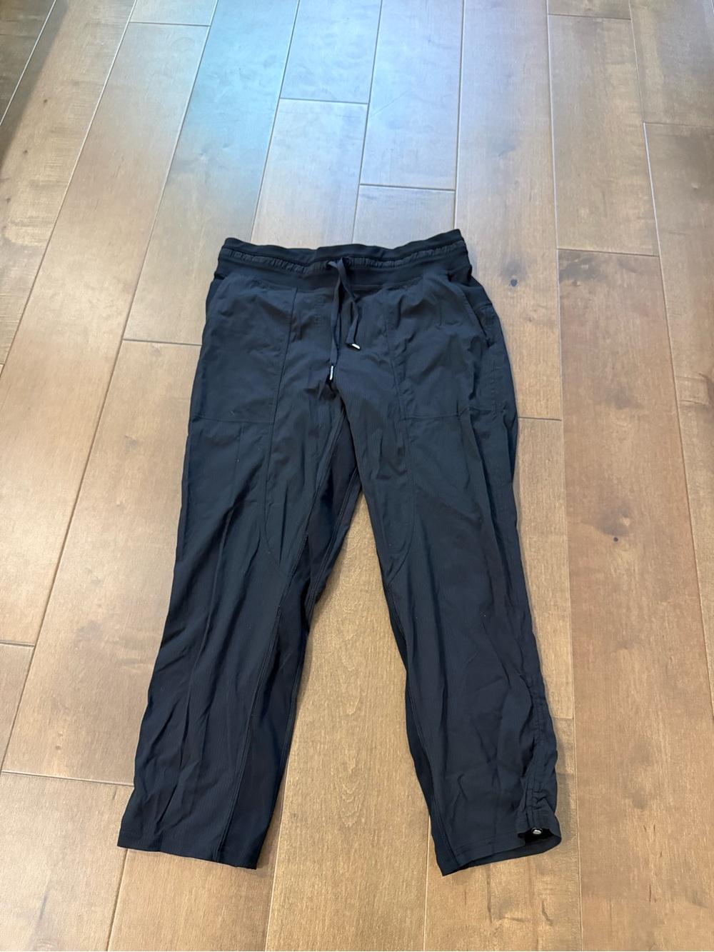 Lululemon athletica black studio crop pant size 8